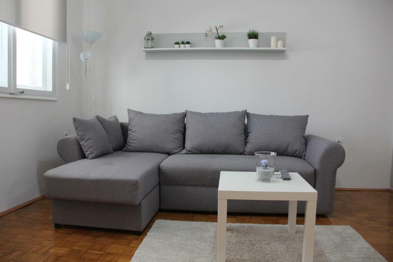 Apartman Kej Pirot Eksteriør bilde