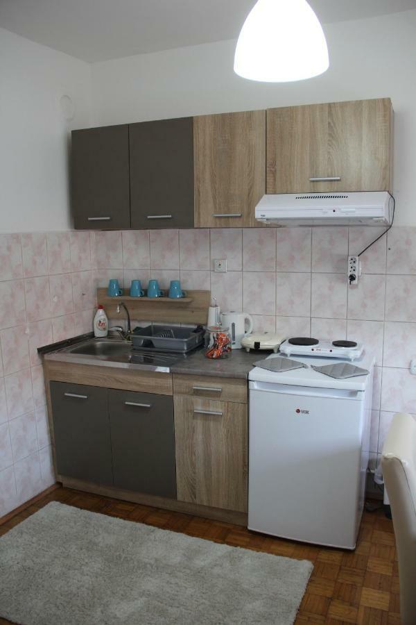 Apartman Kej Pirot Eksteriør bilde