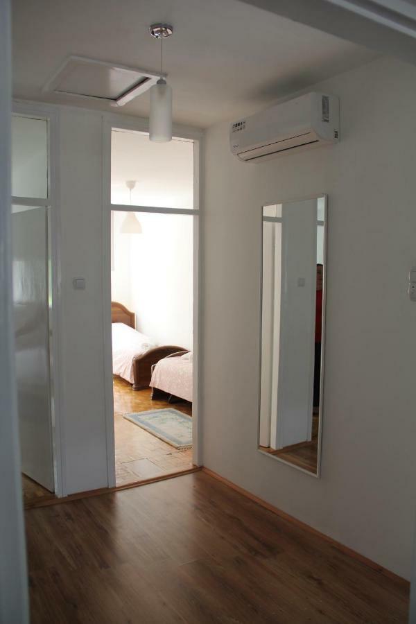 Apartman Kej Pirot Eksteriør bilde